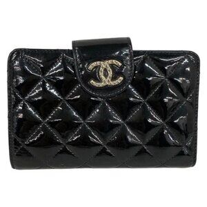 CHANEL Matelasse - Black Patent Leather Bifold Wallet